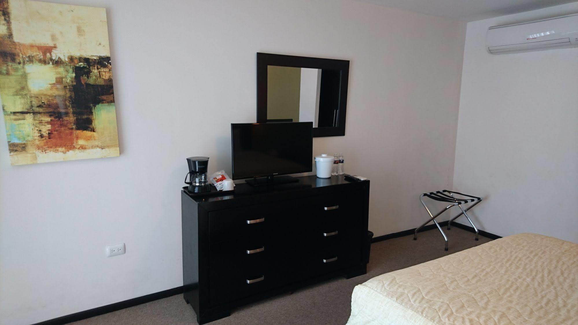 Hotel Nuvo Saltillo Luaran gambar