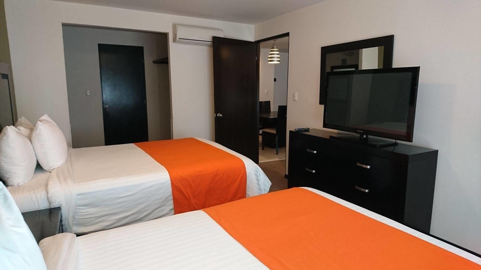 Hotel Nuvo Saltillo Luaran gambar